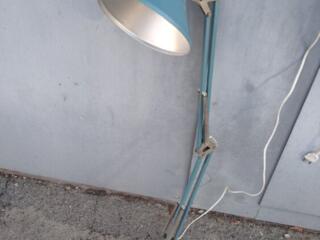 Lampa de birou 250lei plafon subsol prelunjitor la380V cablu de cupru