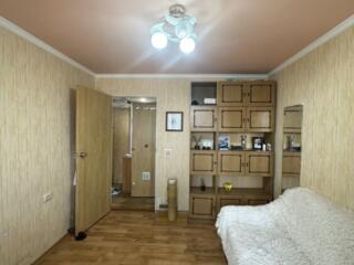 Небольшая 2 комнатная на Кишиневской.