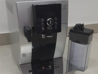 Кофемашина Delonghi с функцией автоматического капучино