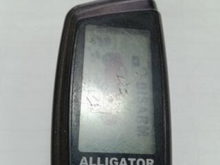 Продам брелок Alligator