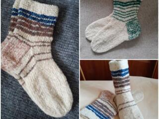 Носки вязаные. Нитки шерсть. Спицы N2. Набор крючков для вязания новый