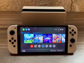 Продам Nintendo Switch OLED с ИГРАМИ. Состояние 10/10