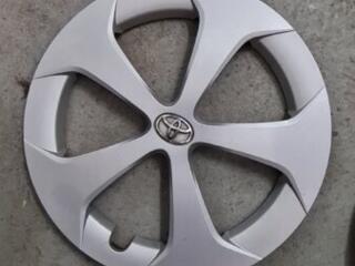 Продам колпаки на Приус 30.