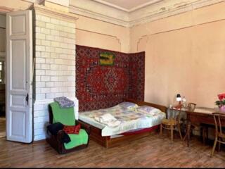 Продам дом под реконструкцию в историческом центре Одессы. Цокольный .