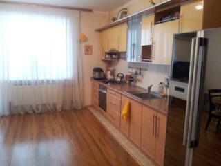 Продам шикарную двухкомнатную квартиру в Черноморске общей площадью ..