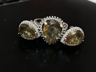 Продам серебряное кольцо размер 18,5 + серьги