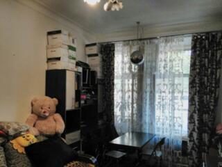 Продаётся комната в коммуне в центре Одессы. Этаж 1/3, S=19 кв.м. ...