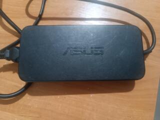 Продам зарядное устройство для ноутбука Asus.