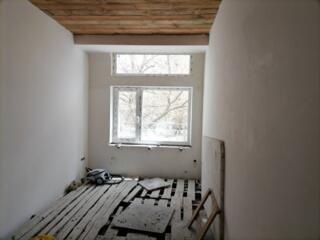 Продается квартира в реконструированном доме общей площадью 225 м.кв. 