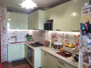 В продаже трехкомнатная квартира у моря. 4-й этаж/10-ти этажного ...