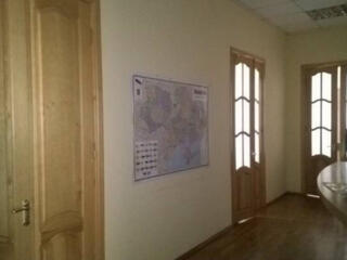 В продаже 4-х комнатная квартира, можно под офис. На Итальянском ...