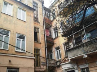 Квартира под ремонт в историческом центре Одессы. Комнаты смежные 20 .