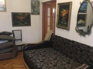 В продаже 3-х комнатная квартира на проспекте Шевченко в сталинке. ...