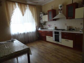 В продаже трехкомнатная квартира в элитном доме в переулке Хвойный. ..