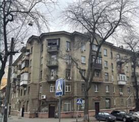 В продаже трехкомнатная квартира в сталинском доме в историческом ...