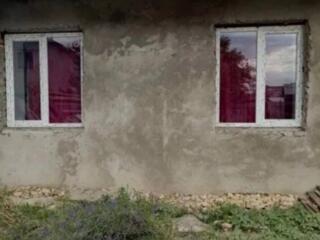Продается дом на участке 4 сотки в с. Ильичанка (район Паустовского). 