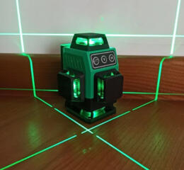 Лазерный уровень Hilda -4 D