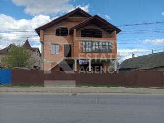 Vânzare, casă, 2 nivele, 169 mp + 11 ari, strada Kiev, Bălți