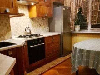 Предлагается к продаже 2 комнатна квартира на Сахарова. Общая площадь 