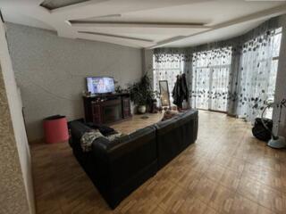 Предлагается к продаже красивый двух этажный дом в Малиновском районе 