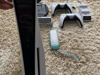 PlayStation 5 + 2 джойстика + док-станция + пульт и другое PS5