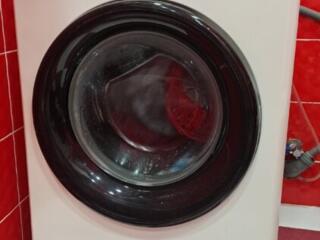 Продам стиральную машина Whirlpool