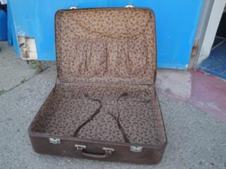 Продам б/у дорожные сумки, б/у чемоданы в багаж. Возможна доставка.