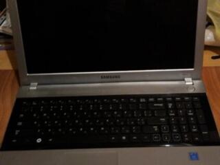 Ноутбук Samsung Rv513