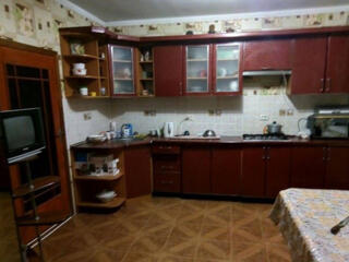 Продаётся дом в с.Граденицы. 9 комнат, 4 спальни. Крыша перекрыта ...