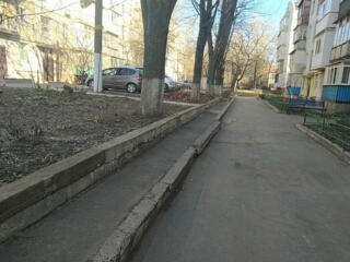 В продаже трехкомнатная квартира. Общая площадь 55 кв.м. В квартире ..