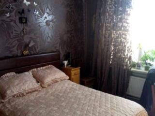 Предлагается к продаже 4-х комнатная сталинка рядом с парком на ул. ..