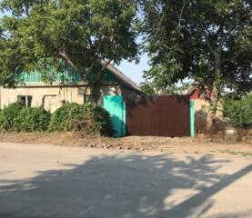 Продам просторный дом . Утеплён по фасаду, дом кирпичный, полностью ..