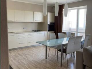 Продается просторная и уютная 3х-комнатная квартира на проспекте ...