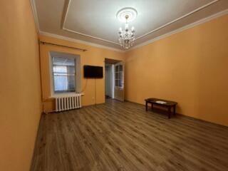 Срочно в продаже большая 3-х комнатная квартира в центре Одессы. ...