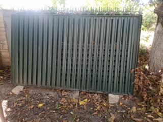 Металлические ворота и заборы.