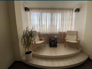 Продается четырехкомнатная квартира в новом сданном доме на 4 этаже! .