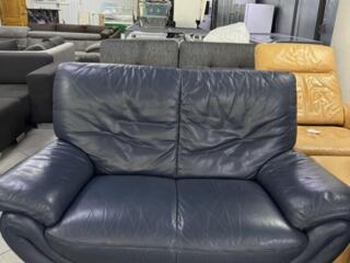 Продам комплект кожаных диванов