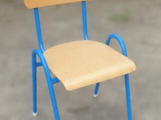 Продам новые детские стулья. 5 штук - 350 лей. Высота стула - 60 см