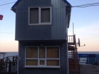 Продается двухэтажный дом на берегу моря в Бурлачей балке. Материал ..