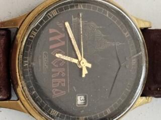 Продам, кварцевые наручные часы " Москва" б/у, времён СCCP.