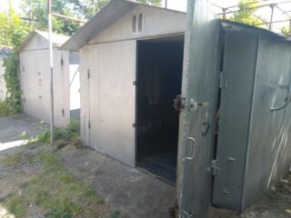 Гараж с аркой и подвалом