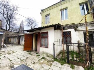 Продам 2-ком квартиру по цене КОМНАТЫ на Молдаванке на ул. Болгарской.