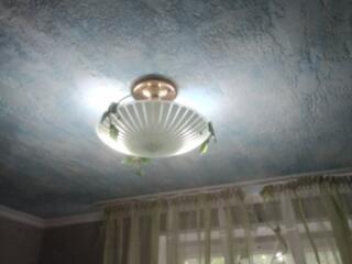 Продам. Люстра тарелка - 150 руб.