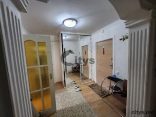 Apartament - 60  m²  , Chișinău, Buiucani, bd. Alba-Iulia