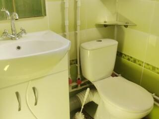 СНИЖЕНИЕ ЦЕНЫ! 1/2 Кировский, отдельный вход, все удобства, косметика