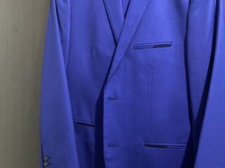 Продам мужской костюм