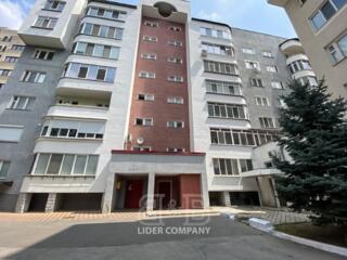 Spre vânzare Apartament cu 4 camere, 130 m, Centru, Chișinău, o ...