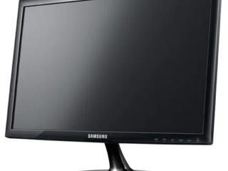 Продам монитор Samsung Syncmaster s22b300