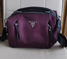 Женская сумка Prada