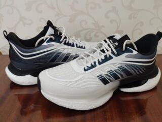 Продам кроссовки разные.